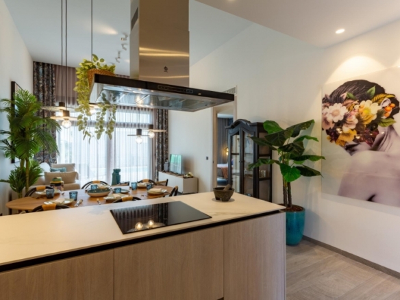 Villa pareada con 3 dormitorios y piscina privada a la venta en La Finca Golf Resort, Algorfa
