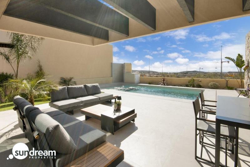 g_43473-9-14 Villa en una sola planta con 3 dormitorios y piscina privada a la venta en resort de golf(Murcia)