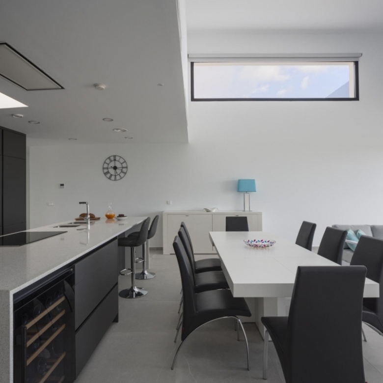Exclusiva villa de 4 dormitorios en una sola planta con piscina privada en golf resort en Murcia