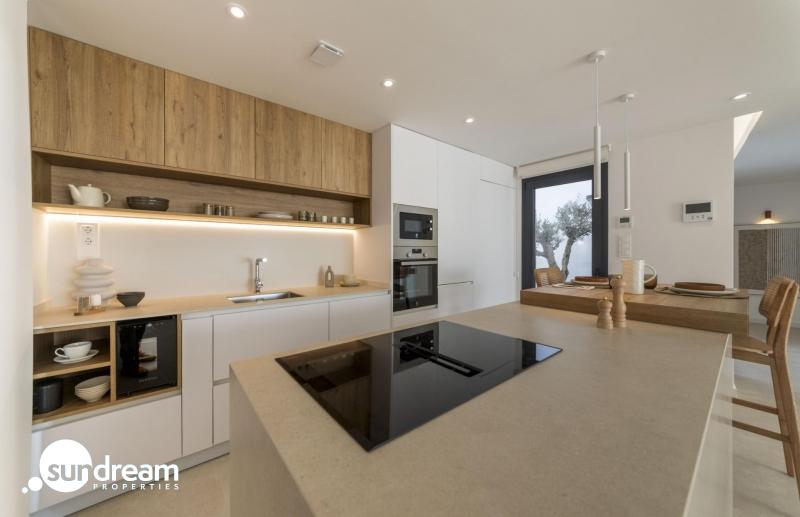 Villa de nueva construcción de 3 dormitorios con piscina privada y vistas a la montaña en campo de golf(Murcia)