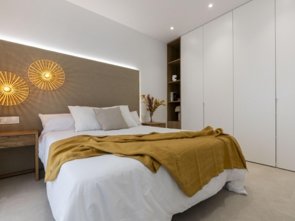 Villa de nueva construcción de 3 dormitorios con piscina privada y vistas a la montaña en campo de golf(Murcia)