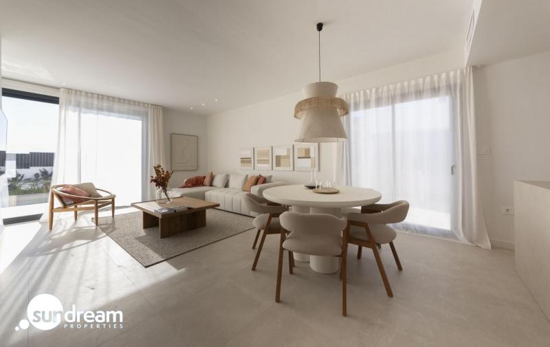 Villa de nueva construcción de 3 dormitorios con piscina privada y vistas a la montaña en campo de golf(Murcia)
