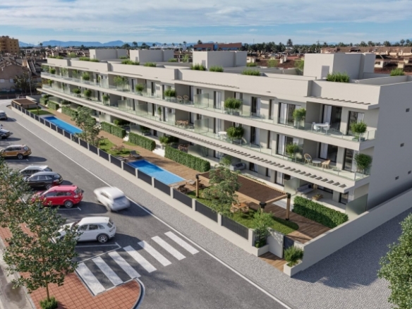 Ático de 2 dormitorios con solarium privado y magnificas vistas al mar a 250m de la playa en Los Alcázares(Murcia)