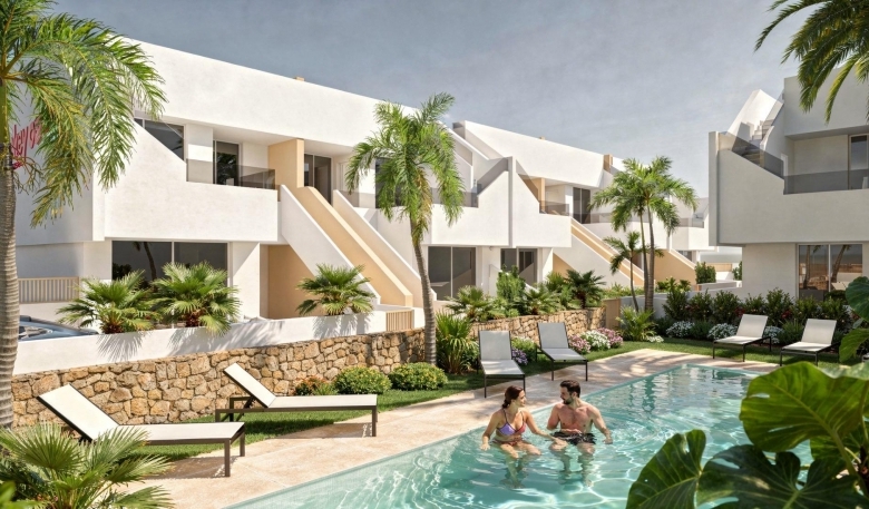 Bungalow de planta alta con 2 dormitorios y solarium privado a la venta en Pilar de la Horadada