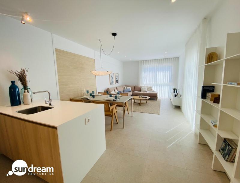 Bungalow de planta alta con 3 dormitorios y solarium privado a la venta en Pilar de la Horadada