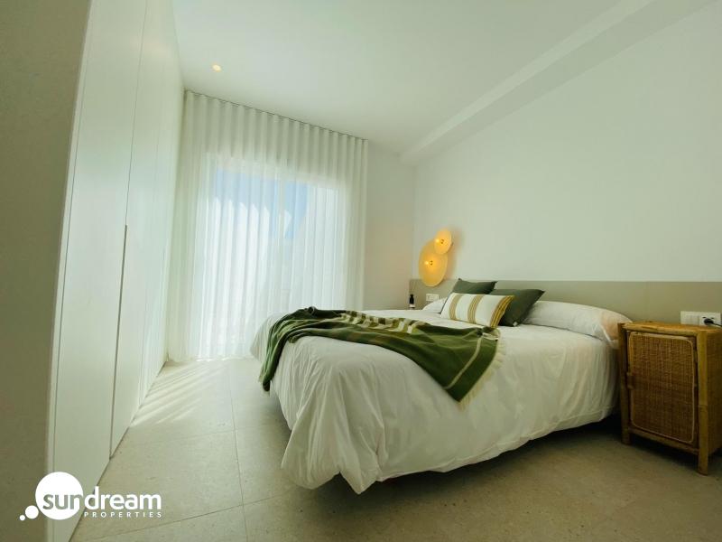 g_43541-20-6 Bungalow de planta alta con 3 dormitorios y solarium privado a la venta en Pilar de la Horadada