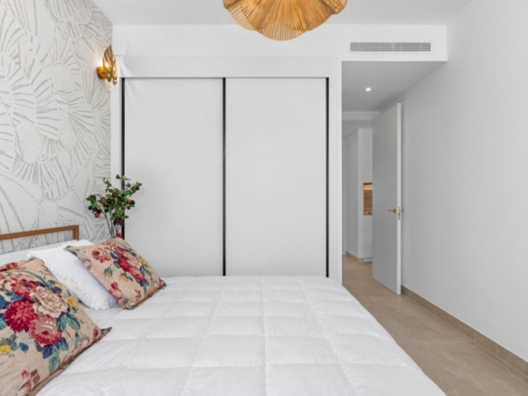 Apartamento de planta baja con 2 dormitorios a la venta en Benijófar(Alicante)