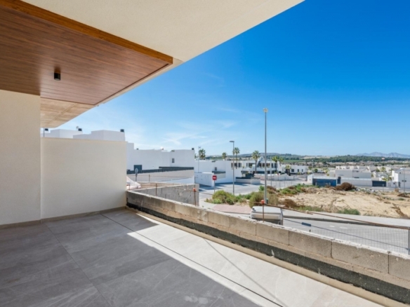 Apartamento de planta baja con 2 dormitorios a la venta en Benijófar(Alicante)
