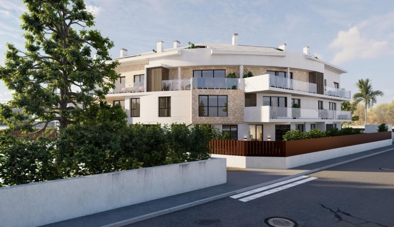 Apartamento de planta baja con 2 dormitorios y amplia terraza a 100 metros del mar en Jávea(Alicante)