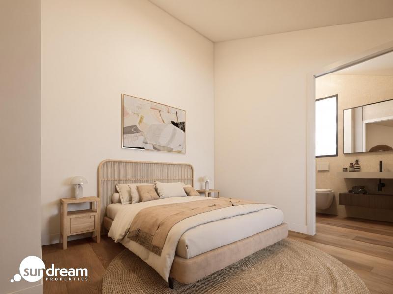 Apartamento de planta baja con 2 dormitorios y amplia terraza a 100 metros del mar en Jávea(Alicante)