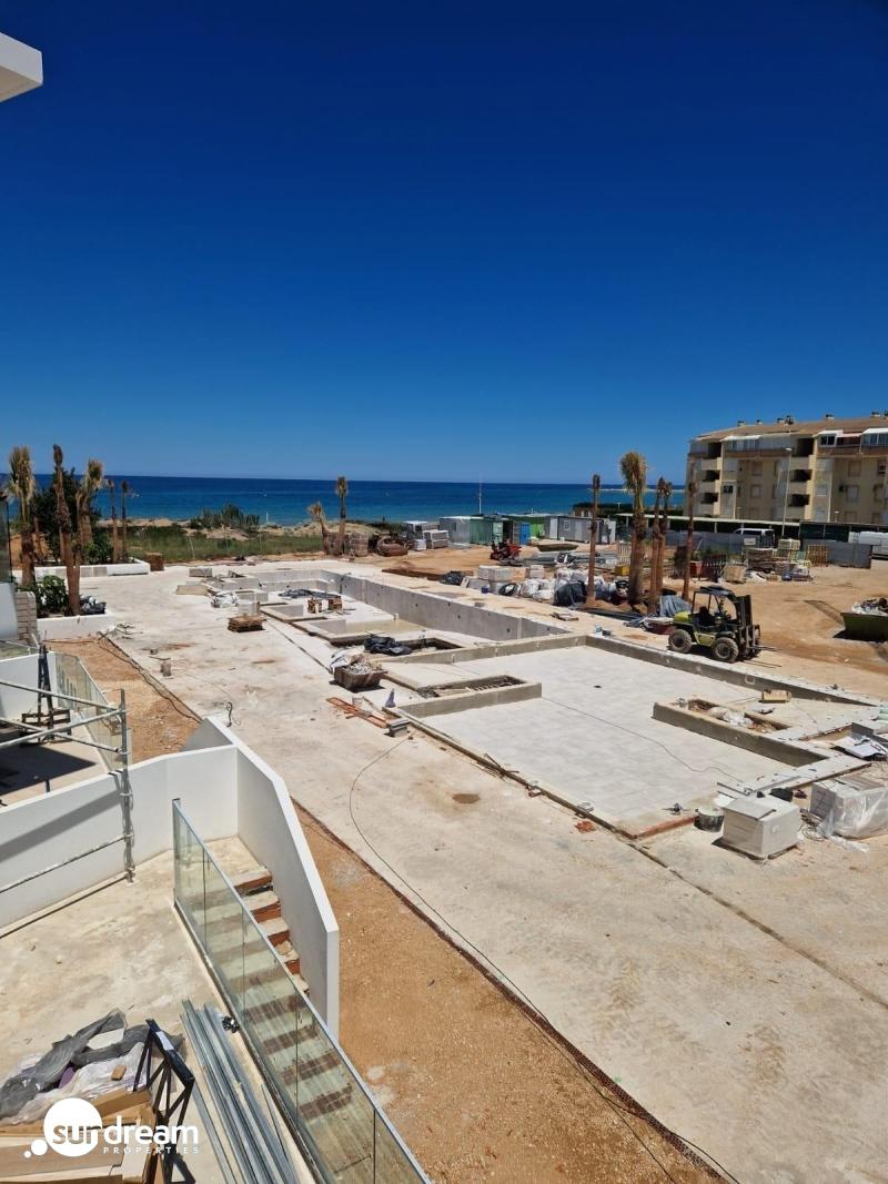g_38921-14-23 Ático en venta con piscina en playa l’Estanyo Denia