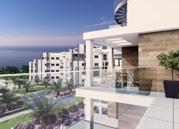 Ático en venta con piscina en playa l’Estanyo Denia