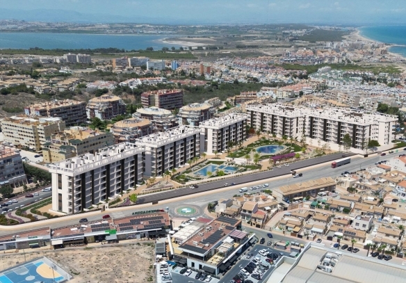 Ático en venta obra nueva con garaje en playa Torrevieja