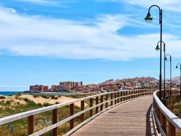 Ático en venta obra nueva con garaje en playa Torrevieja