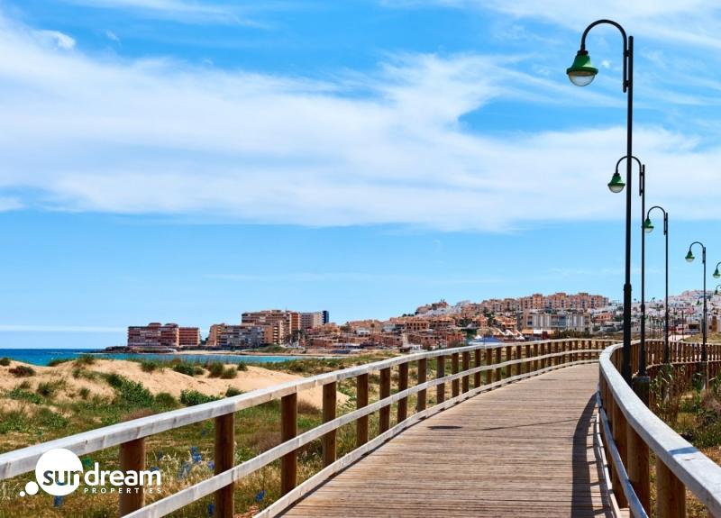 Ático en venta obra nueva con garaje en playa Torrevieja