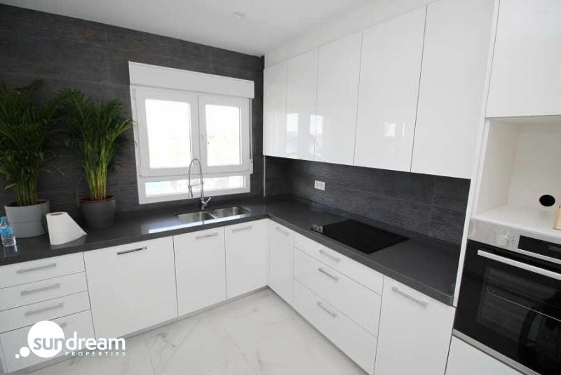 g_38935-15-3 Villa obra nueva en venta con mucho terreno en Pinoso