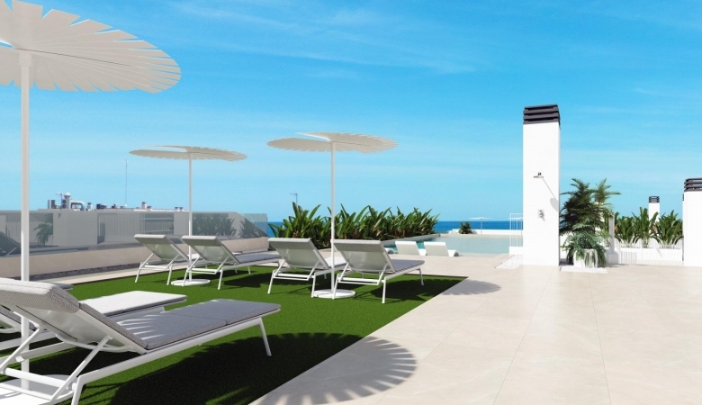 Ático en venta obra nueva con piscina en Guardamar