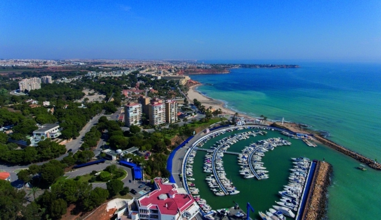 Ático en venta obra nueva con piscina en Campoamor