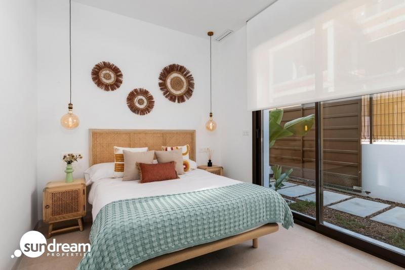 Villa obra nueva en venta en golf La Serena Los Alcázares