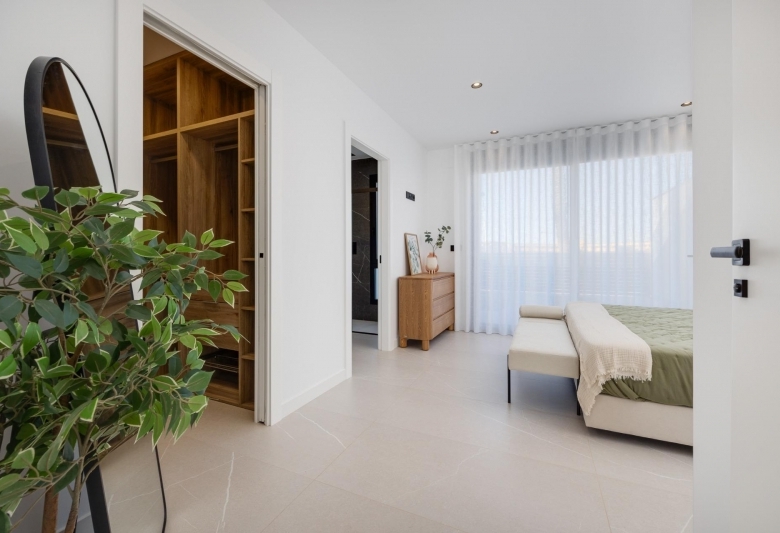 Villas de obra nueva en venta con piscina Torrevieja