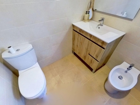 Piso en venta con 2 habitaciones y piscina en Cabo Roig