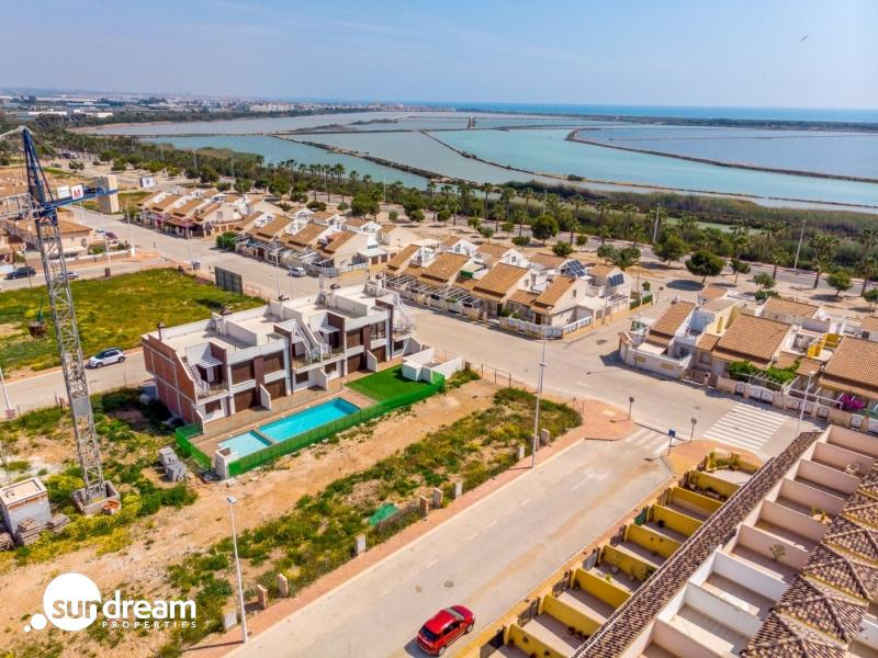 RESIDENCIAL CON BUNGALOWS CON PISCINA COMUNITARIA EN SAN PEDRO DEL PINATAR!!!