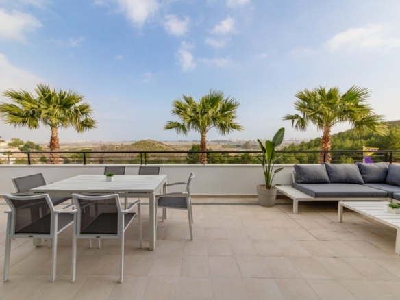 MAGNIFICO ATICO CON SOLARIUM PRIVADO Y VISTAS AL MAR  EN XERESA DEL MONTE(GANDIA).