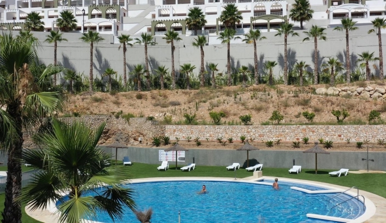 MAGNIFICO ATICO CON SOLARIUM PRIVADO Y VISTAS AL MAR  EN XERESA DEL MONTE(GANDIA).