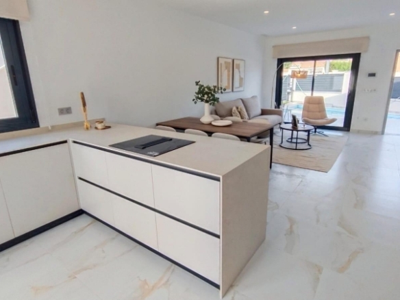 CHALET DE NUEVA CONSTRUCCIÓN EN PINAR DE CAMPOVERDE