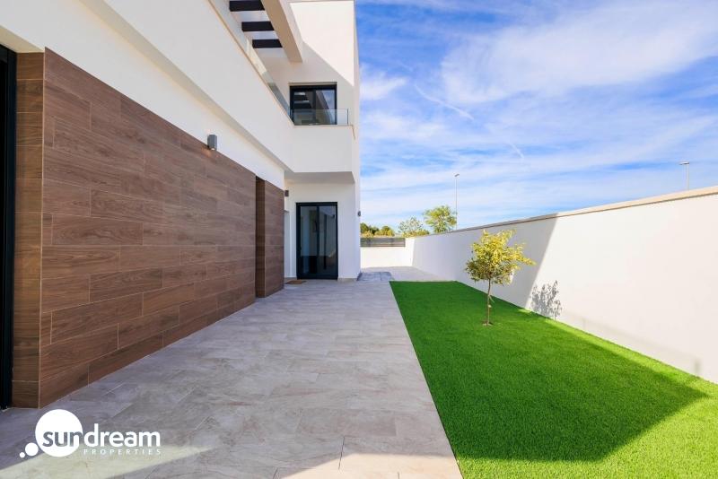 g_39577-16-25 VILLAS DE OBRA NUEVA EN PILAR DE LA HORADADA EN EL CAMPO DE GOLF.