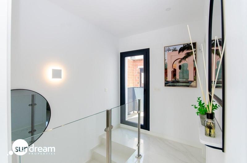 VILLAS DE NUEVA CONSTRUCCIÓN EN CAMPO DE GOLF(ORIHUELA)