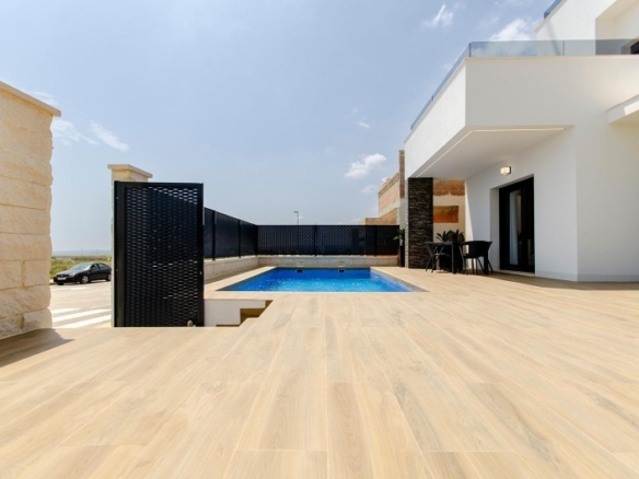 VILLAS DE NUEVA CONSTRUCCIÓN EN CAMPO DE GOLF(ORIHUELA)