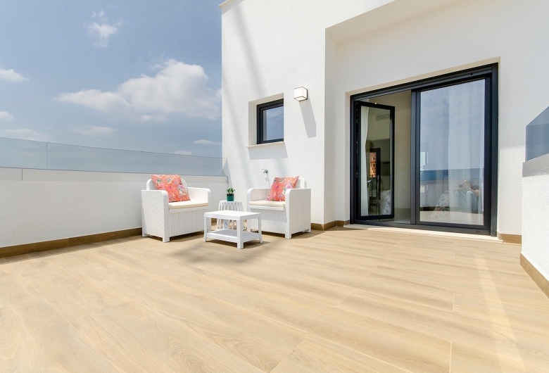 VILLAS DE NUEVA CONSTRUCCIÓN EN CAMPO DE GOLF(ORIHUELA)