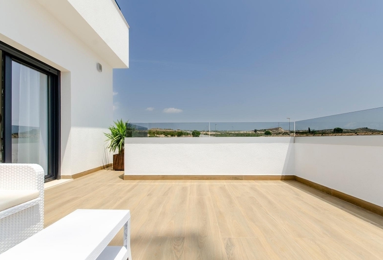 VILLAS DE NUEVA CONSTRUCCIÓN EN CAMPO DE GOLF(ORIHUELA)