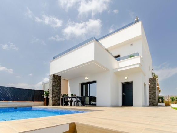 VILLAS DE NUEVA CONSTRUCCIÓN EN CAMPO DE GOLF(ORIHUELA)