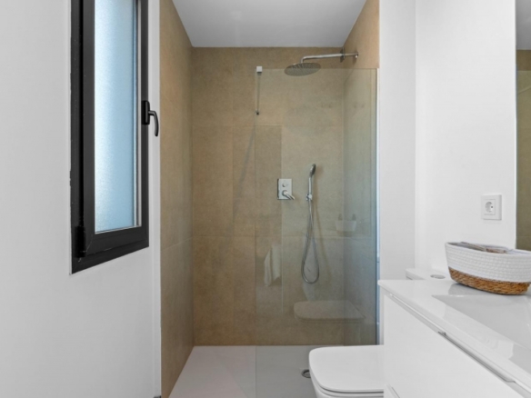 Ático de 2 dormitorios con solarium privado en Mar de Cristal(Cartagena)