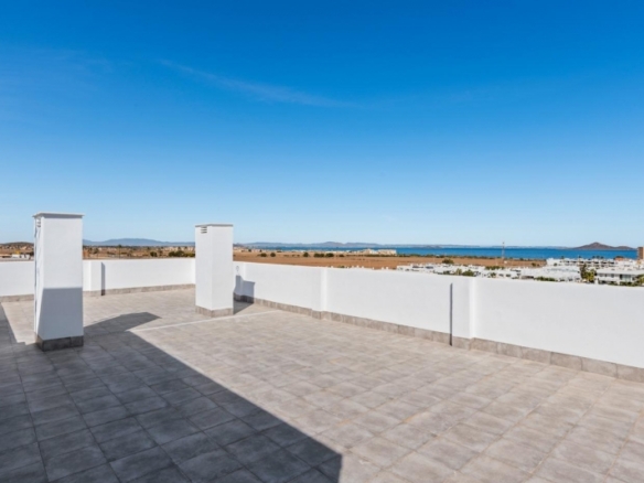 Ático de 2 dormitorios con solarium privado en Mar de Cristal(Cartagena)
