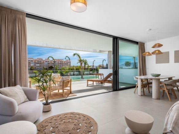 Ático de 2 dormitorios con solarium privado en Mar de Cristal(Cartagena)
