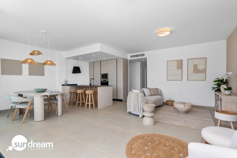 Ático de 2 dormitorios con solarium privado en Mar de Cristal(Cartagena)