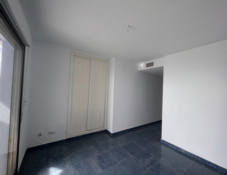 PRECIOSOS ATICOS DUPLEX CON VISTAS AL MAR EN CALPE