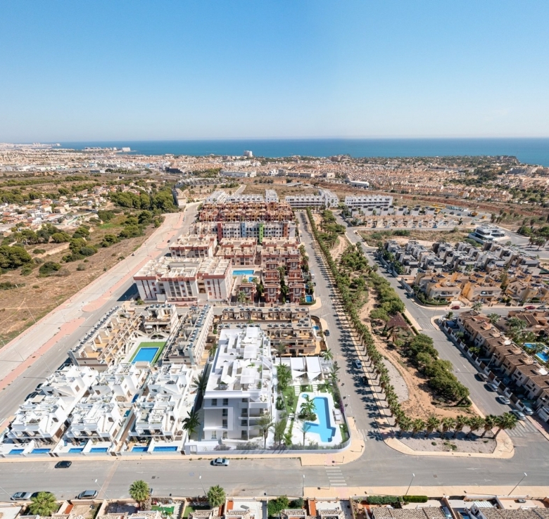 MAGNIFICO ÁTICO DE NUEVA CONSTRUCCIÓN EN LOMAS DE CABO ROIG