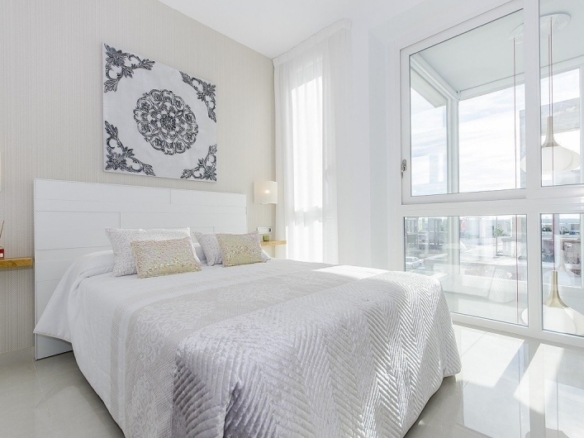 PRECIOSA VILLA MODERNA DE 3 DORM. DE NUEVA CONSTRUCCIÓN EN VERA, ALMERIA