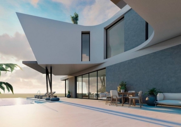 VILLA DE LUJO DE OBRA NUEVA EN CAMPOAMOR.