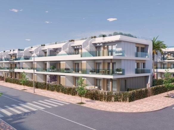 ÁTICO DE NUEVA CONSTRUCCIÓN DE 2 DORM. CON SOLARIUM PRIVADO EN PILAR DE LA HORADADA