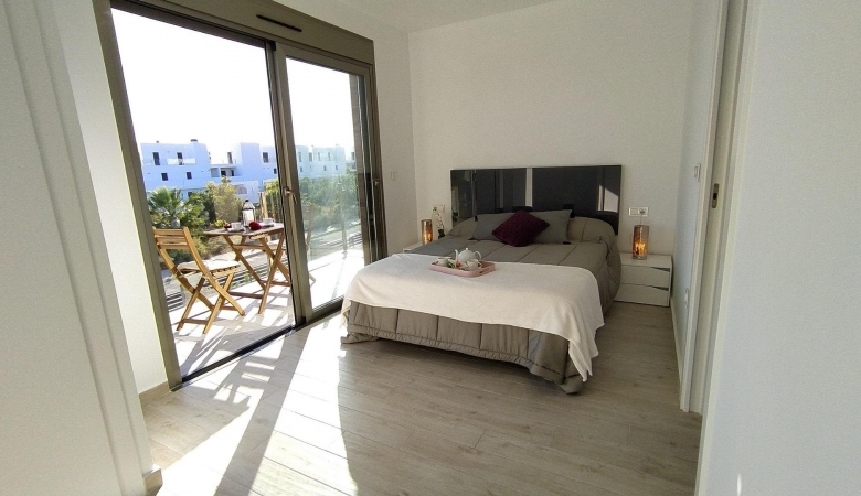 VILLA MODERNA 3 DORM.DE NUEVA CONSTRUCCIÓN EN VILLAMARTIN
