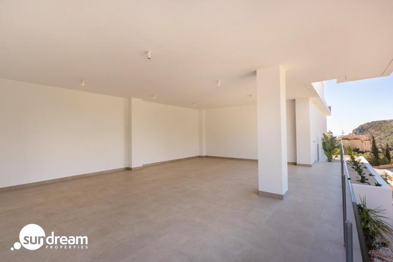 VILLA DE OBRA NUEVA CON VISTAS AL MAR EN CUMBRE DEL SOL