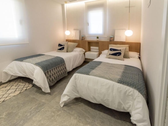 VILLA DE 3 DORMITORIOS DE NUEVA CONSTRUCCIÓN EN PILAR DE LA HORADADA EN EL CAMPO DE GOLF.