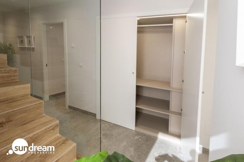 VILLA DE 3 DORMITORIOS DE NUEVA CONSTRUCCIÓN EN PILAR DE LA HORADADA EN EL CAMPO DE GOLF.