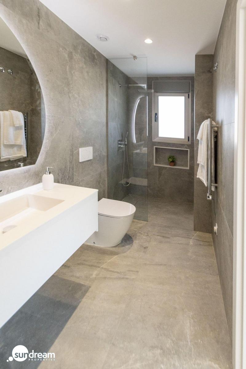 VILLA DE 3 DORMITORIOS DE NUEVA CONSTRUCCIÓN EN PILAR DE LA HORADADA EN EL CAMPO DE GOLF.