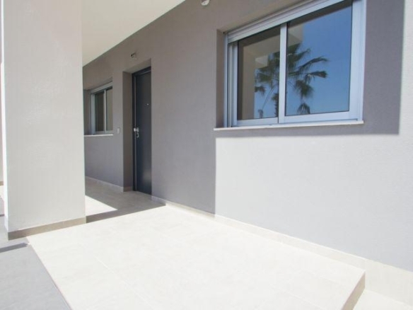 APARTAMENTO DE NUEVA CONSTRUCCIÓN CON 2 DORM EN ORIHUELA COSTA